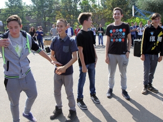 Gólyaavató a Dunaferr iskolában - fotó: Sándor Judit