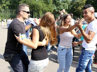 Gólyaavató a Dunaferr iskolában - fotó: Sándor Judit