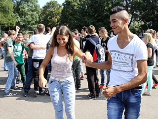 Gólyaavató a Dunaferr iskolában - fotó: Sándor Judit