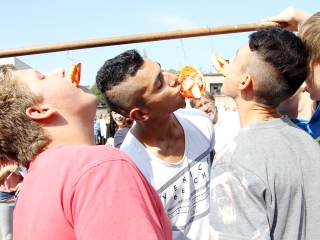 Gólyaavató a Dunaferr iskolában - fotó: Sándor Judit