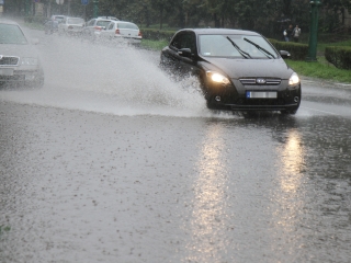 Égszakadás Dunaújvárosban - fotó: Sándor Judit