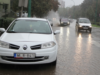 Égszakadás Dunaújvárosban - fotó: Sándor Judit