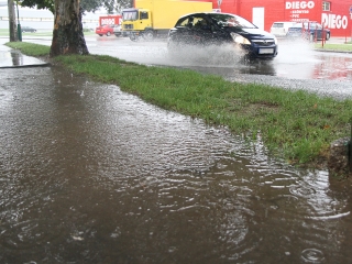 Égszakadás Dunaújvárosban - fotó: Sándor Judit