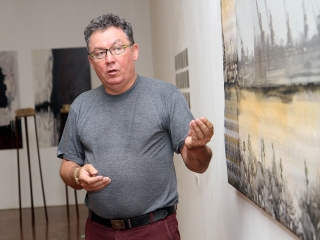 Tárlatvezetés a KMI-ben - fotó: Sándor Judit