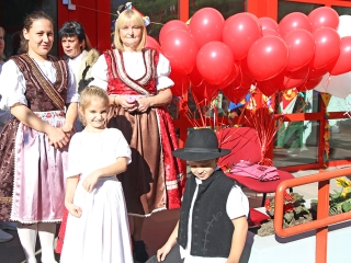 Ovi-Foci - műfüves pályát kaptak az ovisok - fotó: Sándor Judit