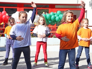 Ovi-Foci - műfüves pályát kaptak az ovisok - fotó: Sándor Judit