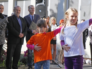 Ovi-Foci - műfüves pályát kaptak az ovisok - fotó: Sándor Judit