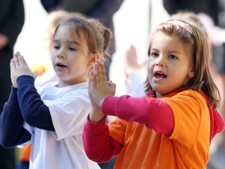 Ovi-Foci - műfüves pályát kaptak az ovisok - fotó: Sándor Judit