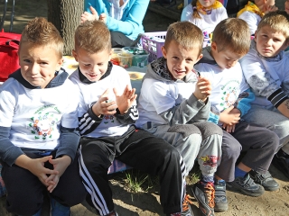 Ovi-Foci - műfüves pályát kaptak az ovisok - fotó: Sándor Judit