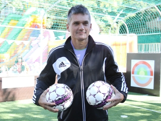 Ovi-Foci - műfüves pályát kaptak az ovisok - fotó: Sándor Judit