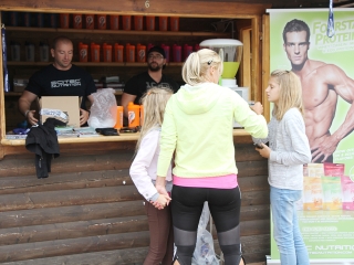 Élet-Stílus - egy nap a sportról és egészségről a Városháza téren - fotó: Sándor Judit