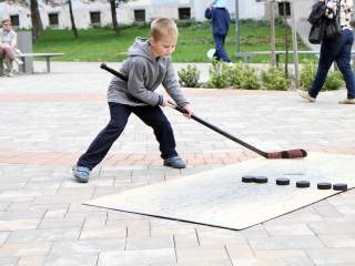 Élet-Stílus - egy nap a sportról és egészségről a Városháza téren - fotó: Sándor Judit