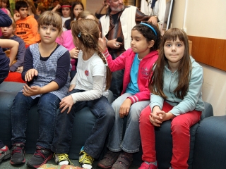 Mesenap a könyvtárban - fotó: Sándor Judit