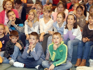 Mesenap a könyvtárban - fotó: Sándor Judit