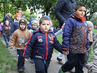 A Napsugár ovisok szüreti felvonulása - fotó: Sándor Judit