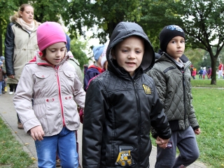 A Napsugár ovisok szüreti felvonulása - fotó: Sándor Judit