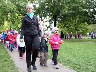 A Napsugár ovisok szüreti felvonulása - fotó: Sándor Judit