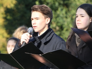 Az 1956-os forradalom hőseire emlékezve - fotó: Sándor Judit