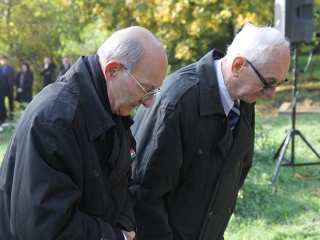 Az 1956-os forradalom hőseire emlékezve - fotó: Sándor Judit