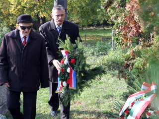 Az 1956-os forradalom hőseire emlékezve - fotó: Sándor Judit