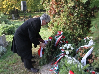 Az 1956-os forradalom hőseire emlékezve - fotó: Sándor Judit