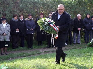 Az 1956-os forradalom hőseire emlékezve - fotó: Sándor Judit