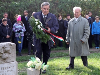 Az 1956-os forradalom hőseire emlékezve - fotó: Sándor Judit