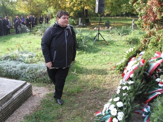 Az 1956-os forradalom hőseire emlékezve - fotó: Sándor Judit