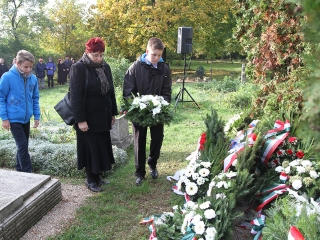 Az 1956-os forradalom hőseire emlékezve - fotó: Sándor Judit