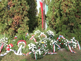 Az 1956-os forradalom hőseire emlékezve - fotó: Sándor Judit