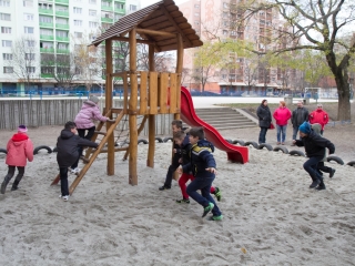 Játszótér a Petőfiben - fotó: Ónodi Zoltán