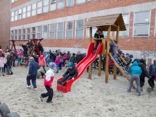 Játszótér a Petőfiben - fotó: Ónodi Zoltán