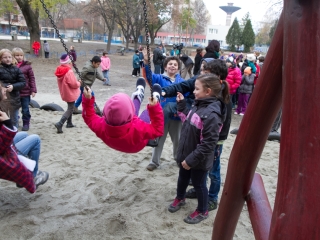 Játszótér a Petőfiben - fotó: Ónodi Zoltán
