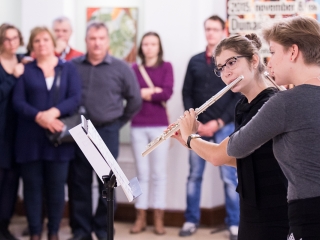 Füves képek a Bartók aulájában - fotó: Ónodi Zoltán