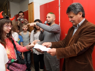 Jelmezes sulibuli a Petőfiben - fotó: Sándor Judit