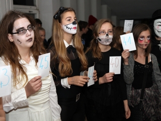 Jelmezes sulibuli a Petőfiben - fotó: Sándor Judit