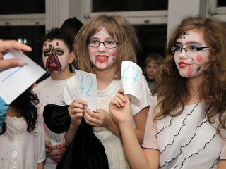 Jelmezes sulibuli a Petőfiben - fotó: Sándor Judit