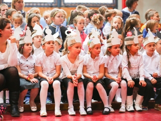 Elsősavató a Dózsa iskolában - fotó: Ónodi Zoltán