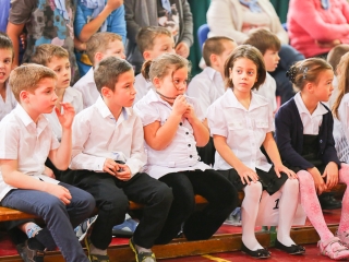 Elsősavató a Dózsa iskolában - fotó: Ónodi Zoltán