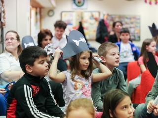 Adamik Zsolt- találkozó a gyerekkönyvtárban - fotó: Ónodi Zoltán