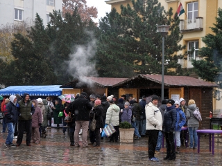 Kolbászfesztivál a Városháza téren - fotó: Sándor Judit