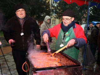 Kolbászfesztivál a Városháza téren - fotó: Sándor Judit