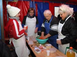 Kolbászfesztivál a Városháza téren - fotó: Sándor Judit