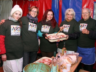 Kolbászfesztivál a Városháza téren - fotó: Sándor Judit