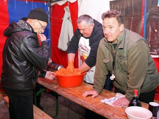 Kolbászfesztivál a Városháza téren - fotó: Sándor Judit