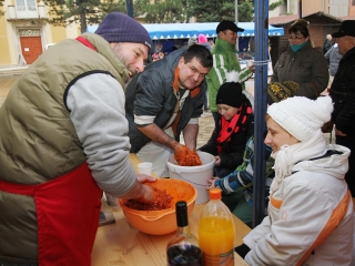 Kolbászfesztivál a Városháza téren - fotó: Sándor Judit