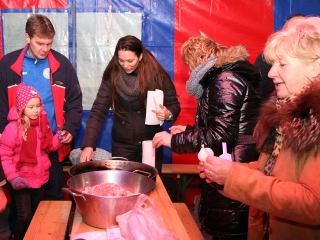 Kolbászfesztivál a Városháza téren - fotó: Sándor Judit