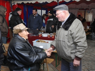 Kolbászfesztivál a Városháza téren - fotó: Sándor Judit