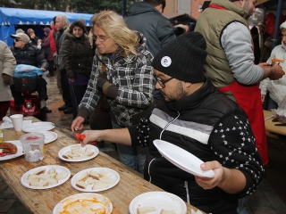 Kolbászfesztivál a Városháza téren - fotó: Sándor Judit