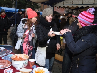 Kolbászfesztivál a Városháza téren - fotó: Sándor Judit